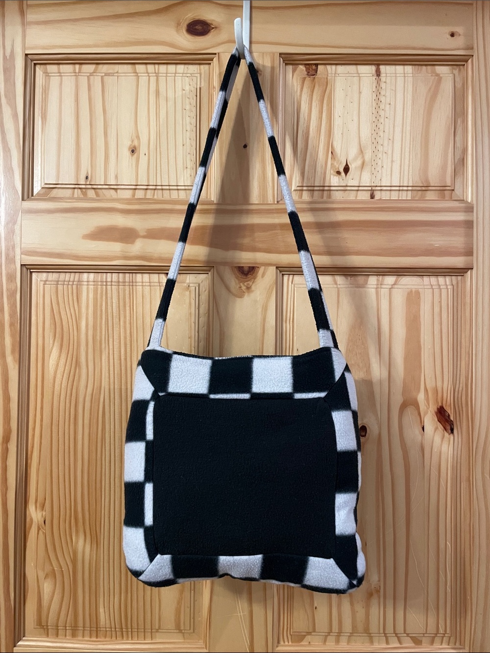 40”x50” Checkered Shoulder Bag Blanket